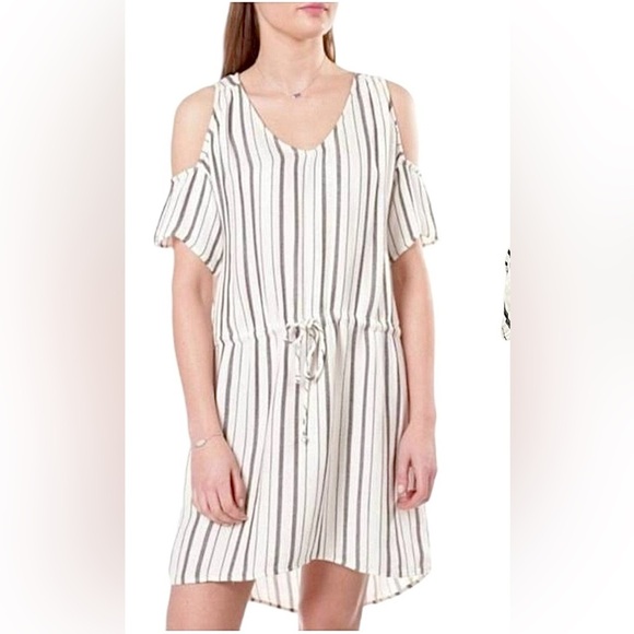 Anthropologie Dresses & Skirts - Cloth & Stone Ivory Gray Anthropologie Striped Cold Shoulder Tunic Dress Large